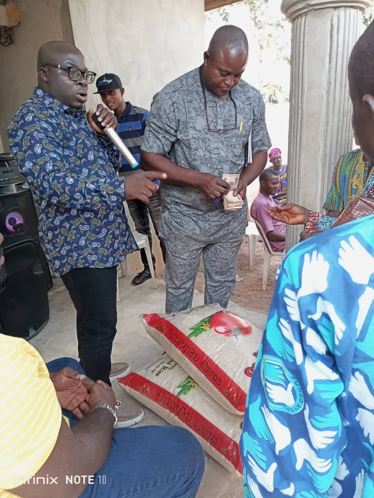 Aribasoye Distributes Cash, Items Worth N3.5m To Constituents In Ekiti