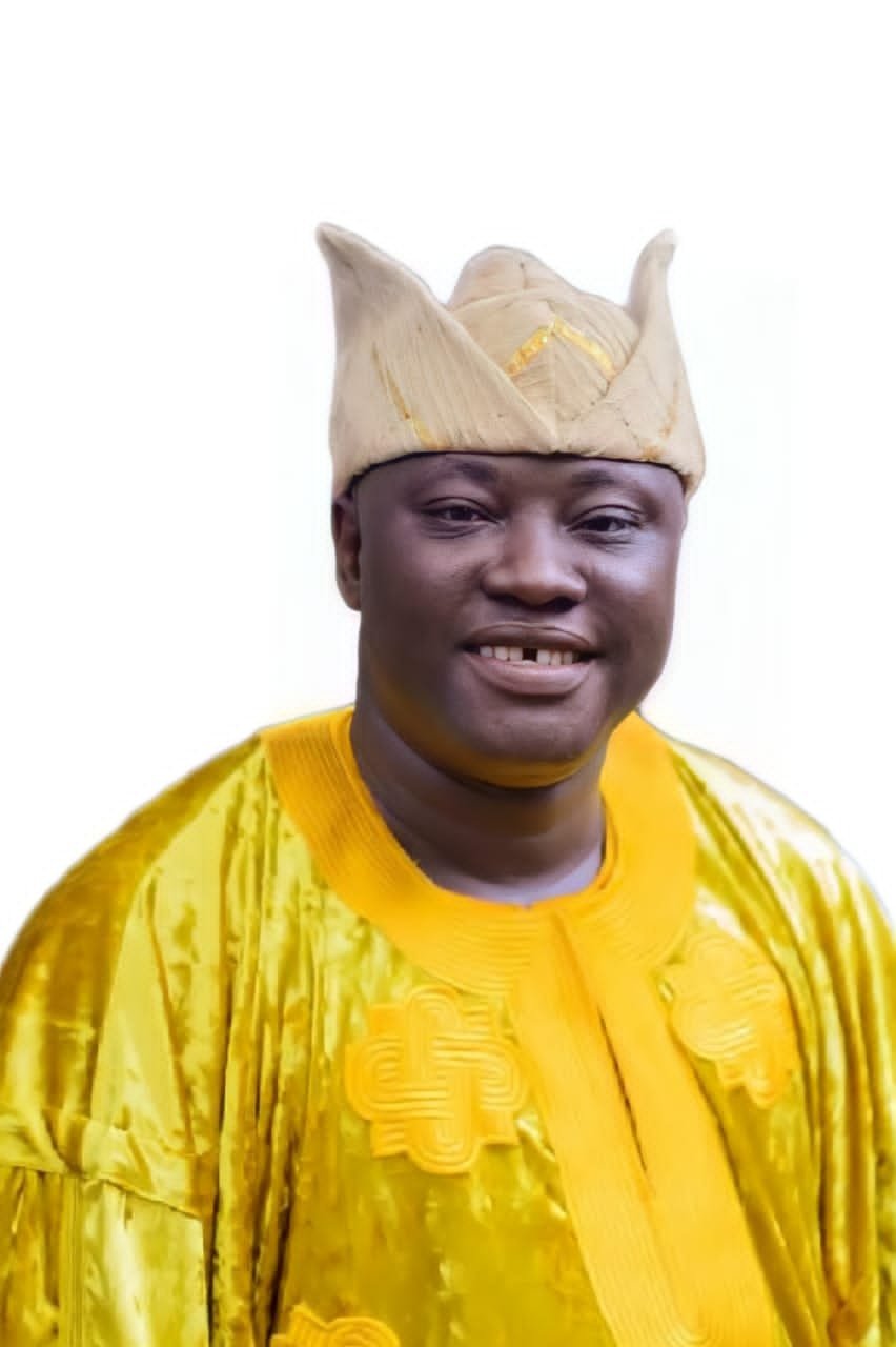 Alaafin Stool: Adeitan Atiba Ruling House Presents 42-Yr-Old Afolabi