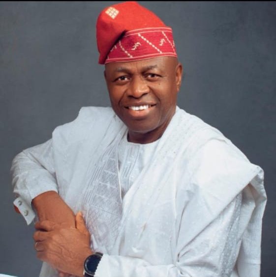 Owolabi Oladejo declares agenda for broadcasting
