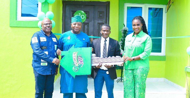 24-Yr-Old Accountant Wins Glo's 3-Bedroom House