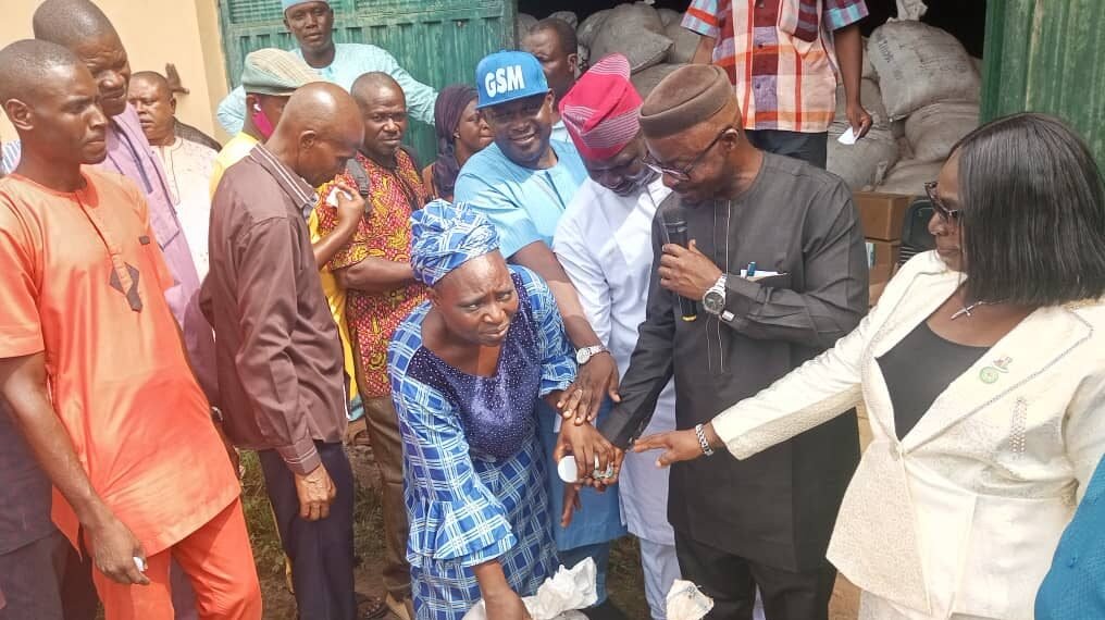 SAfER: Oyo Govt Commences Third Phase Of Distribution Of Agricultural Inputs