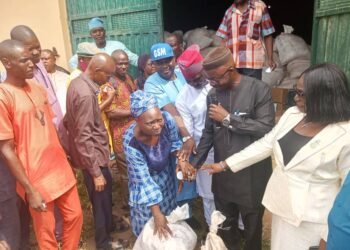 SAfER: Oyo Govt Commences Third Phase Of Distribution Of Agricultural Inputs