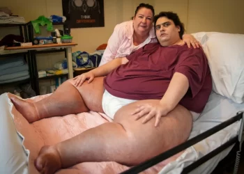Jason Holton, Britain's Heaviest Man, Dies Of Organ Failure At 33