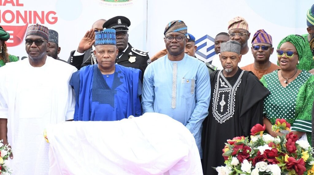 Tinubu Lauds Makinde, Commissions 76.67 Alao-Akala Memorial Highway