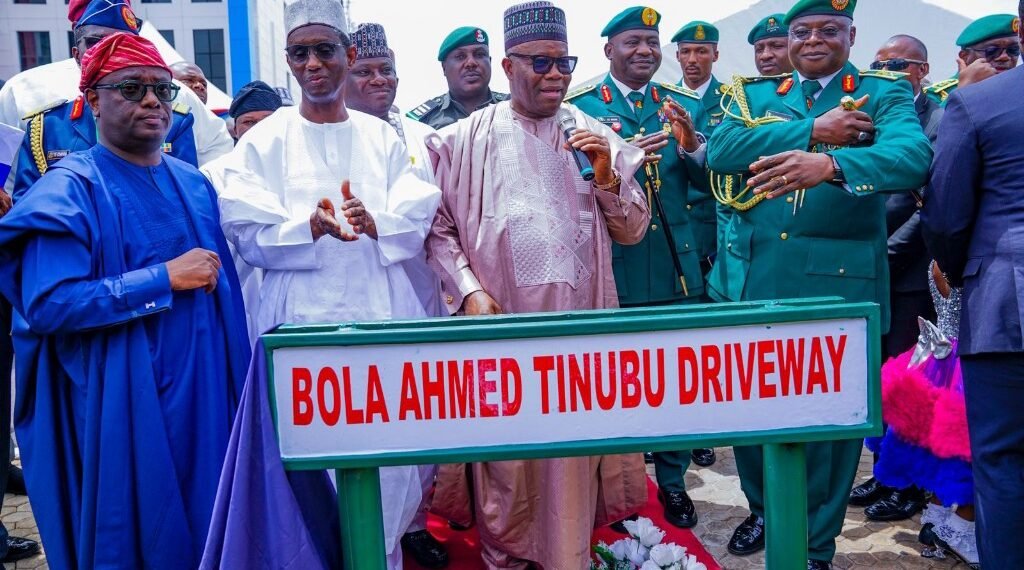 Tinubu Assures Intelligence Community Of Conducive Working Environment 