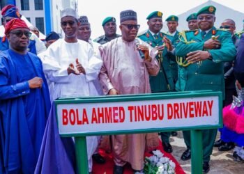 Tinubu Assures Intelligence Community Of Conducive Working Environment 