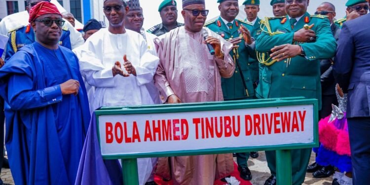 Tinubu Assures Intelligence Community Of Conducive Working Environment 