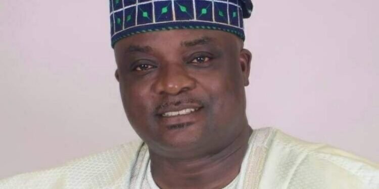 FB_IMG_1724076221355_copy_1024x1024_copy_800x800 - Newscoven Senator Sharafadeen Alli has described the death of Chief Isaac Omodewu, the chairman of the All Progressives Congress (APC) in Oyo State, as a monumental loss.