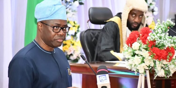 Makinde Presents N678bn 2025 Budget Proposal •14,500 New Teachers To Benefit From ₦80,000 Minimum Wage