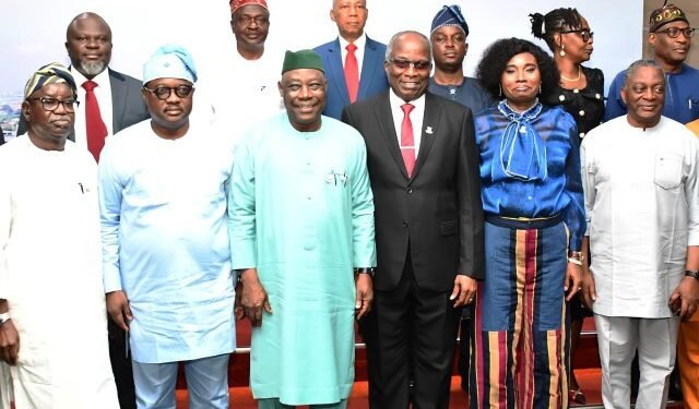 Oyo Deputy Gov Lawal-Committee on Management/Disbursement of Bodija Explosion Relief Fund_copy_640x428 - Newscoven Bodija Explosion: Makinde Receives Report Of Relief Fund Committee