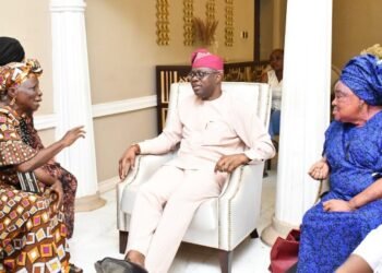 We’ll Give Olunloyo Befitting State Burial -Makinde •Visits Adeojo Family