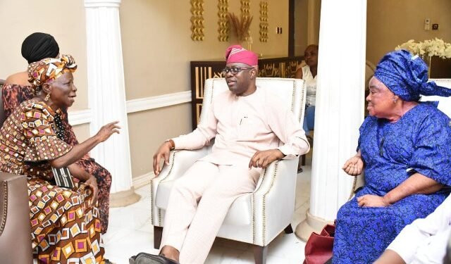 We’ll Give Olunloyo Befitting State Burial -Makinde •Visits Adeojo Family