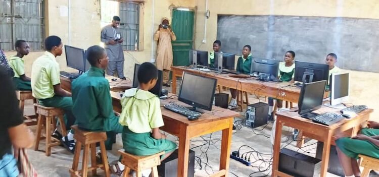 Edge-Technologies-Computer-Donation-Ogbomoso_copy - Newscoven Digital Literacy: Edge Technologies Donates Computers To Schools In Ogbomoso