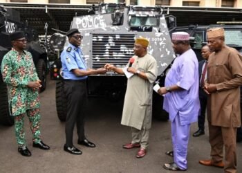 Security: Makinde Presents 6 Newly-Upgraded APCs To Oyo Police