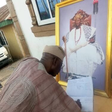 When Senator Balogun Visited Olunloyo, Oniroko's Widows
