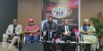 Dr_Sulaimon_Olanrewaju_Alhaji_Abolade_Salami_Olayinka_Ayefele__Comrade_Ademola_Babalola_Alhaja_Serifat_Koro__copy_800x507 - Newscoven Ayefele: Ajimobi Gave Fresh FM Global Recognition •Tasks NBC On Proliferation Of Radio Stations