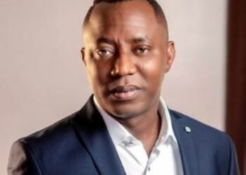 Omoyele_Sowore_copy_320x320 - Newscoven Police Arrest Sowore After Meeting Nnamdi Kanu In Court