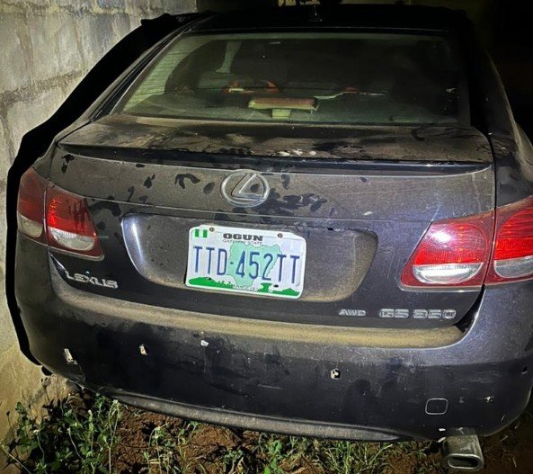 Suspects-Seized-Operational-Vehicle_copy_593x527 - Newscoven Ogun Police Foils Robbery Attempt, Recovers Operational Vehicle