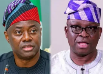 Oyo-State-governor-Seyi-Makinde-and-Ayo-Fayose_copy_800x450 - Newscoven You're A Disgrace, PDP Group Chides Fayose Over ₦50Bn Claim
