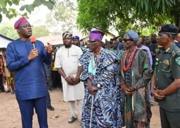 Oloka Killing: 3 Suspects Arrested As Makinde Visits, Compensates Victims' Families