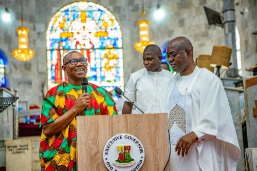 Peter-Obi-Oyo-Gov-Makinde_copy_500x333_1 - Newscoven Peter Obi Lauds Makinde For Oyo Uplift •My Team Will Continue After Me -Makinde