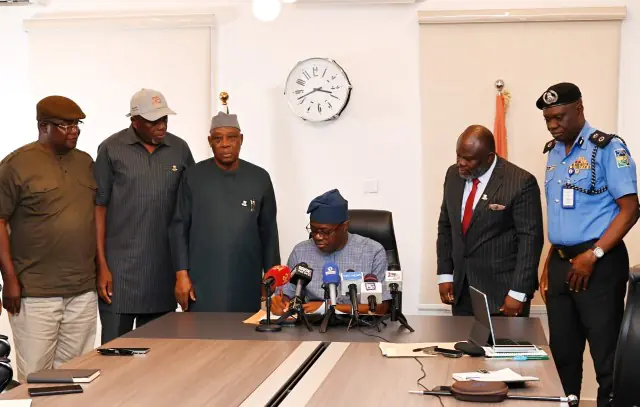 Makinde Signs Executive Order 001 On Security-Related Groups Into Law